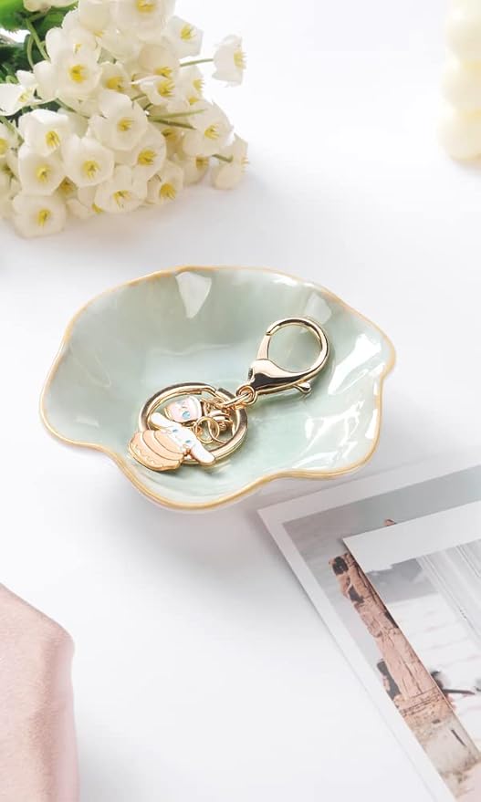 JAMEND CLXP Lotus Leaf Shape Decorative Ring Tray, Small Key Bowl, Ceramic Trinket Tray Jewelry Dish Organizing Necklace Earrings, Home Decoration for Mom Best Friend Sister, Light Green.