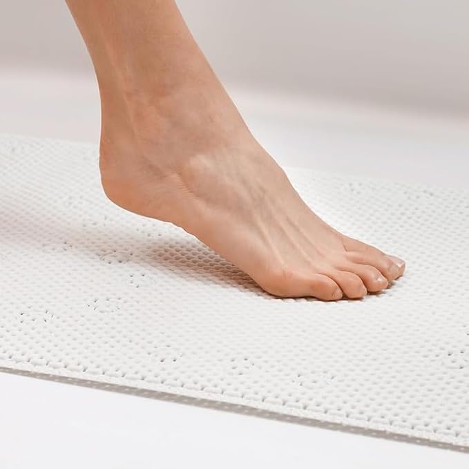 Duck Brand Clorox Cushioned Foam Bath Mat for Tubs, Non-Slip with Suction Cups, 17 Inches x 36 Inches, White