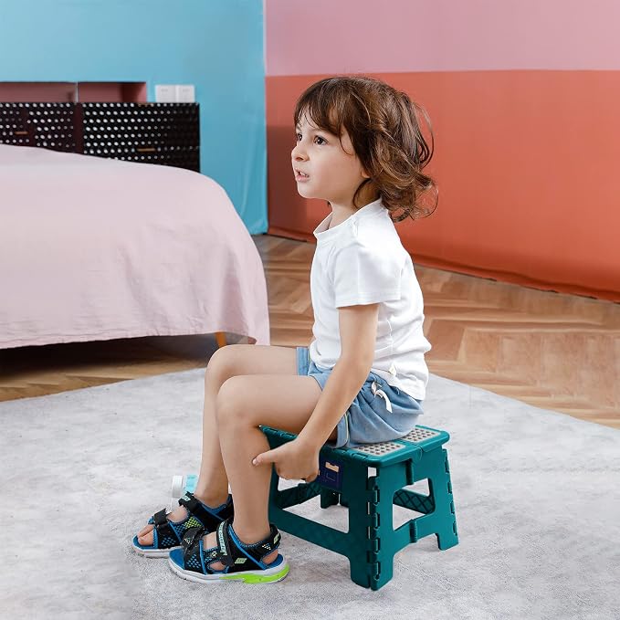 Flottian 9" Folding Step Stool for Adults and Kids Holds Up to 300 lbs,Non-Slip Folding Stools with Portable Handle, Compact Plastic Foldable Step Stool for Bathroom,Bedroom, Kitchen Ocean Blue
