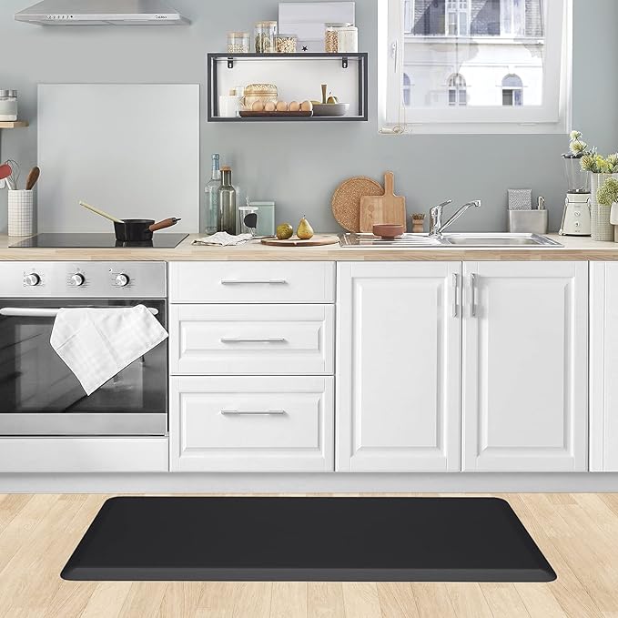 KitchenClouds Kitchen Mat Cushioned Anti Fatigue Kitchen Rug 17.3"x39" Water Resistant Non Slip Kitchen Rugs and Mats Standing Desk Mat Comfort Floor Mats for Kitchen House Sink Office (Black)