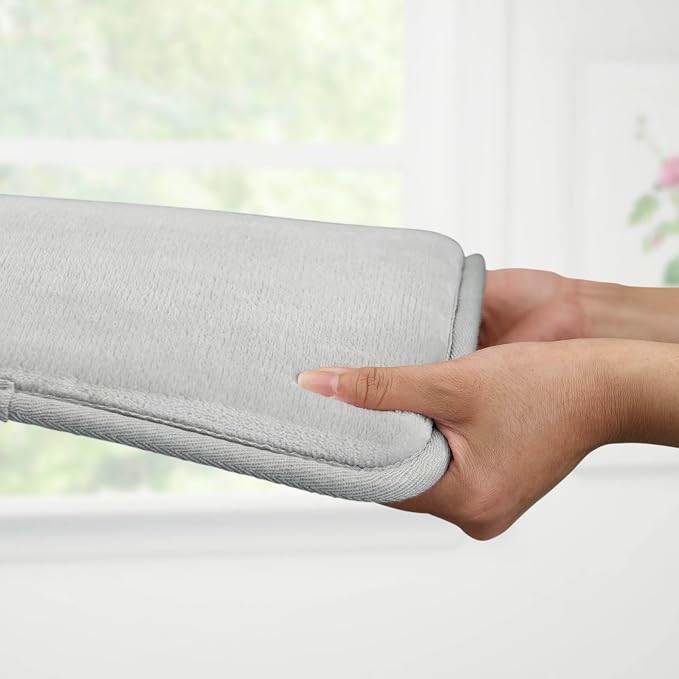 Memory Foam Bath Mat Non Slip Absorbent Super Cozy Velvet Bathroom Rug Carpet (22 inches X 36 inches, Silver)