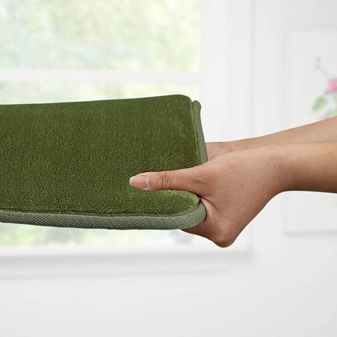 Memory Foam Bath Mat Non Slip Absorbent Super Cozy Velvet Bathroom Rug Carpet (22 inches X 42 inches, Green)
