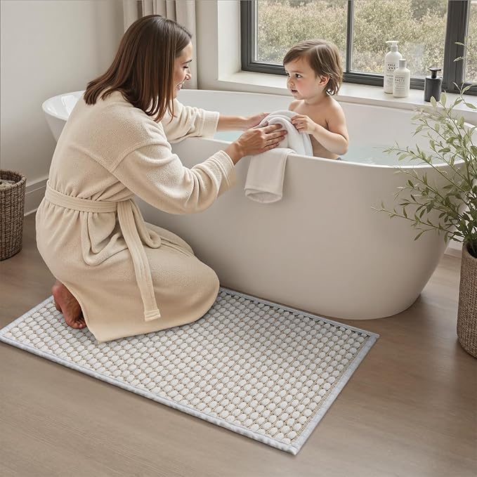 AMOAMI Unique Woven Bath Mat, Super Absorbent Non Slip Bath Mats for Bathroom Floor Textured Bathroom Mat Quick Dry Washable Boho Thin Bathroom Rugs for Beside Tub, 20" x 32", White