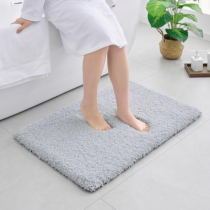 Disolla Bathroom Rug 24x36 - Non-Slip Plush Thick Bath Mat, Highly Absorbent & Ultra Soft Fluffy Floor Mat, Machine Washable for Shower and Tub, Silver Grey