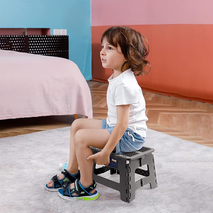 Flottian 9" Folding Step Stool for Adults and Kids Holds Up to 300 lbs,Non-Slip Folding Stools with Portable Handle, Compact Plastic Foldable Step Stool for Bathroom,Bedroom, Kitchen Gray