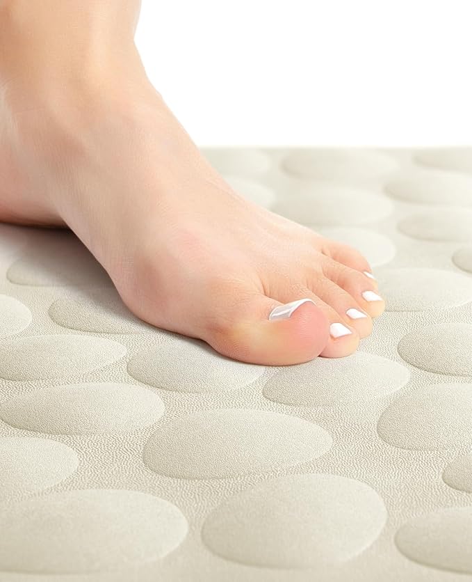Bligli Non Slip Bathtub Mat, 16x31.5 Inch Standard Non-Slip Bathmats with Strong Suction Cups, Soft Rubber Anti-Slip Bathroom Floor Mat, Machine Washable, Comfort on Feet, 100% BPA Free (Beige)
