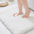 ILANGO White Christmas Bathroom Rugs 24" × 17" Non Slip & Super Absorbent Extra Thick Soft, Washable Bath Mat for Floor, Non Shedding Microfiber Plush Shaggy Bath Rug for Bathtub Shower Room Sink