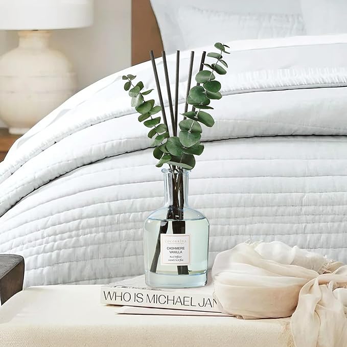 COCORRÍNA Cashmere Vanilla Reed Diffuser – 6.76 oz Essential Oil with 8 Reeds & Real Eucalyptus Sticks, Home Fragrance for Bedroom or Bathroom Décor
