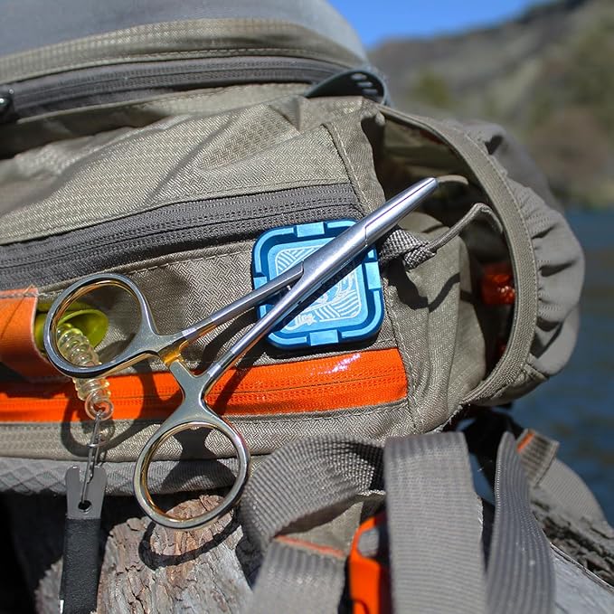 Cling Fishing Products Mag Grab® Mini – Compact Magnetic Fly Holder/Fly Patch & Organizer for Fly Fishing Vest, hat, Waders and Fishing Packs (Toothy Trouble, Blue)