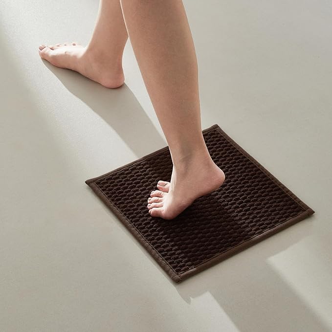 TYUU Small Bathroom Rugs, Non Slip Washable Bath Rugs Super Absorbent Bathroom Rug Thin Quick Dry Low Pile Bath Mats, Brown 12"x12"