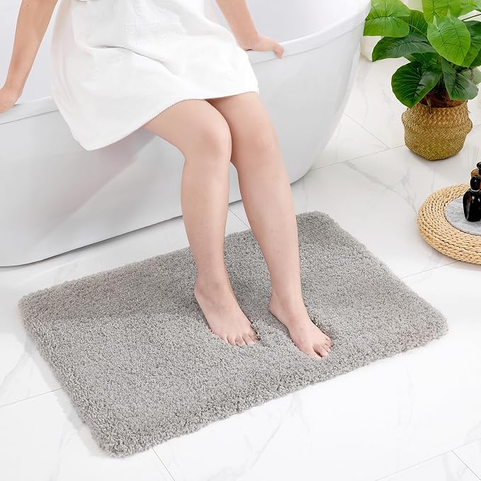 Disolla Grey Bathroom Rug 20x32 - Non-Slip Plush Thick Bath Mat, Highly Absorbent & Ultra Soft Fluffy Floor Mat, Machine Washable for Shower and Tub