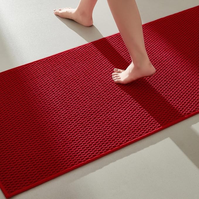 TYUU Christmas Bathroom Runner Rugs, Long Bath Mat Runner Washable Thin Quick Dry Low Pile Bathroom Runner Rugs Non Slip, Red 16"x60"
