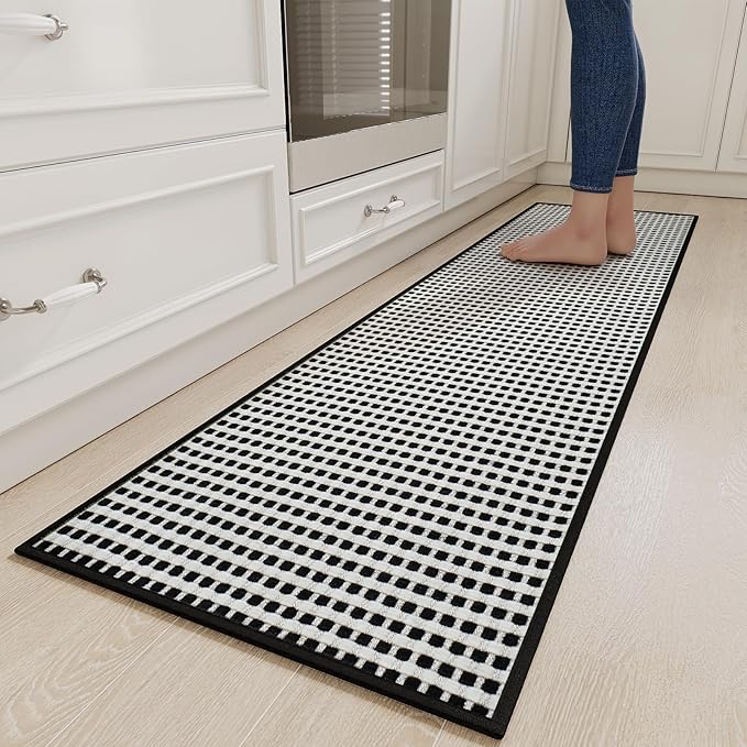 YDKGL Long Kitchen Runner Rugs Kitchen Mat Non Slip Washable, Super Absorbent Soft Chenille Braided Kitchen Mats for Floor, Rubber Backing Kitchen Floor Sink Standing Mat, Easy Clean, Black 17"x71"