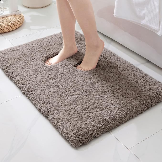 ILANGO Camel Bathroom Rugs 32" × 20" Non Slip & Super Absorben Extra Thick Soft, Washable Bath Mat for Floor, Microfiber Plush Shaggy Bath Rug with Tub for Bathtub Shower Room Sink