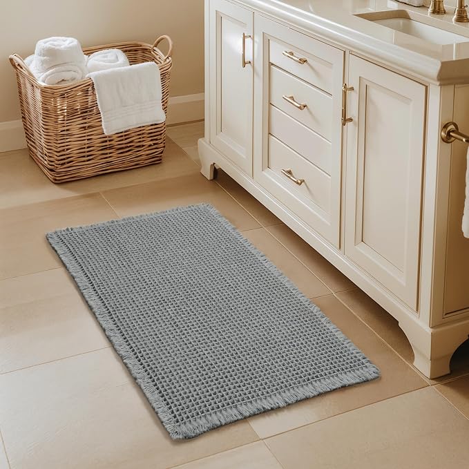 SUBRTEX Waffle Braided Bath Mat, 18" x 24" Soft Waffle Bath Rugs, Absorbent Non Slip Bathrooom Mats, Machine Washable Area Rug for Bathroom, Quick Dry, Gray