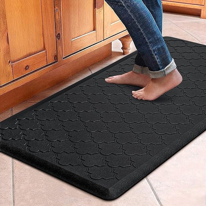 WISELIFE Cushioned Anti Fatigue Floor Mat, 17.3"x39", Thick Non Slip Water Resistant Kitchen Rug, Heavy Duty PVC Foam Standing Mat for Kitchen, Floor, Home, Desk, Sink, Laundry, Black