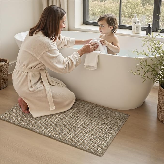 AMOAMI Unique Woven Bath Mat, Super Absorbent Non Slip Bath Mat, 18" x 30", Brown