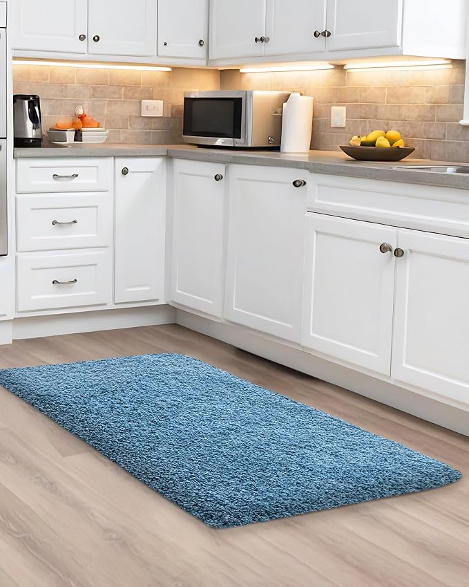 ILANGO Blue Bathroom Rugs 32" × 20" Non Slip & Super Absorbent Extra Thick Soft, Washable Bath Mat for Floor, Microfiber Plush Shaggy Bath Rug with Rubber for Bathtub Shower Room Sink