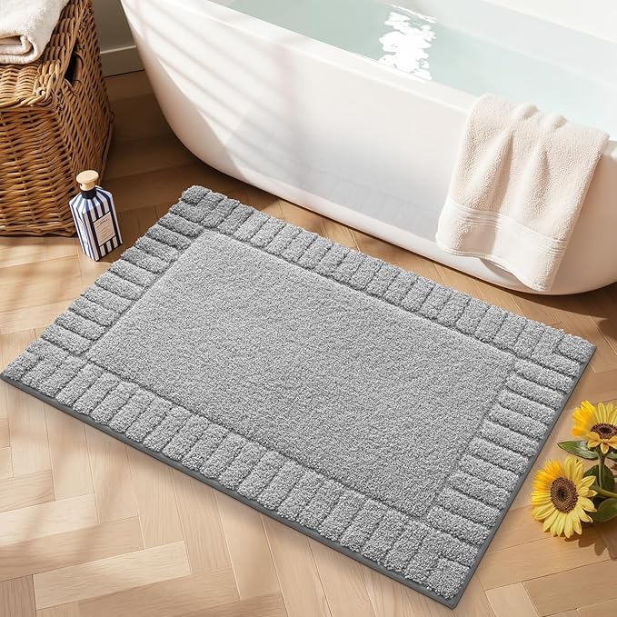 LUMI Bathroom Rugs Non Slip with Rubber Backing, Extra Soft Plush Microfiber Bath Rug Absorbent, Machine Washable Bath Mat Quick Dry for Tub, Shower, Hotel, Light Grey, 16"x24"