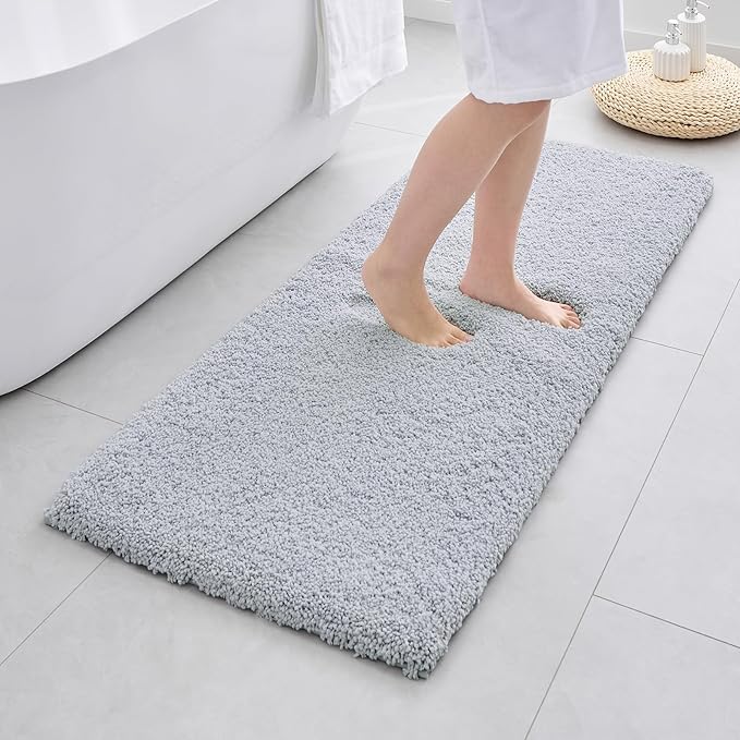 ILANGO Silver Bathroom Rugs 70" × 24" Non Slip & Super AbsorbentExtra Thick Soft, Washable Bath Carpet Runner for Floor, Microfiber Plush Shaggy Bath Mats with Tub for droom Bathtub Shower Room