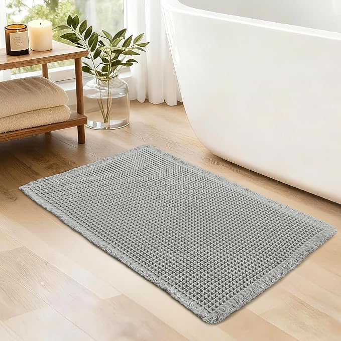 JIUZHEN Waffle Bath Mat Super Absorbent Bath Mats Machine Washable Bathroom Mats Non Slip Waffle Rugs with Rubber Backed Ultra Soft Boho Rugs for Bathroom Floor, 16" x 24", Grey
