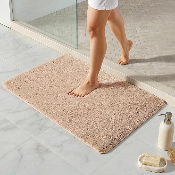 TYUU Beige Bathroom Rugs, Ultra Soft Bath Rugs Non Slip Washable, Super Absorbent Quick Dry Bath Mat with Rubber Backing for Bathroom Floor, Shower, or Sink, Beige 20" x 30"