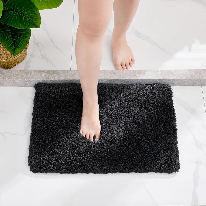 Disolla Black Bathroom Rug 17x24 - Non-Slip Plush Small Bath Mat, Highly Absorbent & Ultra Soft Fluffy Floor Mat, Machine Washable for Shower and Tub