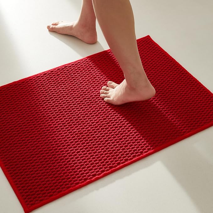 TYUU Christmas Bathroom Rugs Non Slip Washable, Super Absorbent Thin Bath Mat Small Quick Dry Low Pile Bathroom Rug, Red 20"x30"