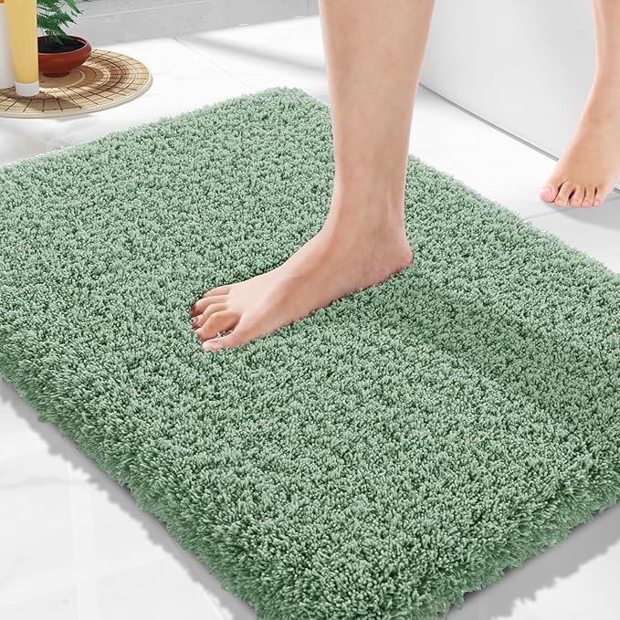 Yimobra Pure Light Green Bathroom Rugs Non Slip Washable, Ultra Soft and Water Absorbent Bath Mats, Plush Fluffy Shower Mat Outside, Microfiber Thick Matts for Bathroom Floor/Sink, 24x17