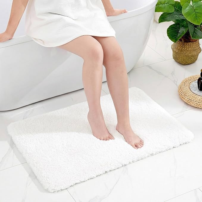 Disolla White Bathroom Rug 24x36 - Non-Slip Plush Thick Bath Mat, Highly Absorbent & Ultra Soft Fluffy Floor Mat, Machine Washable for Shower and Tub