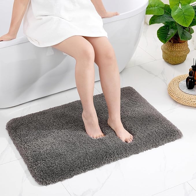 Disolla Bathroom Rug 20x32 - Non-Slip Plush Thick Bath Mat, Highly Absorbent & Ultra Soft Fluffy Floor Mat, Machine Washable for Shower and Tub, Dark Grey