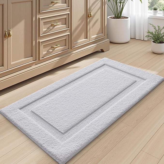 LUMI Ultra Soft Bathroom Rugs Non Slip with Rubber Backing, Absorbent Washable Bath Mat Quick Dry, Upgraded Premium Microfiber Plush Carpet for Bathtub and Shower Floor, White, 20x32