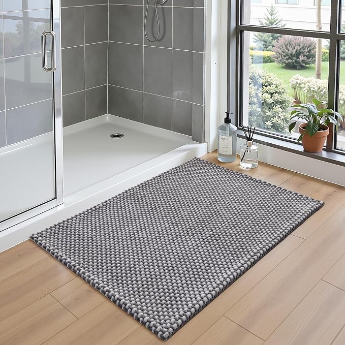 DEXI Bathroom Rugs 32x20, Non Slip Washable Bath Mat, Absorbent Chenille Bathmat, Ultra Soft Thick Carpet for Tub Shower Floor, Grey and White