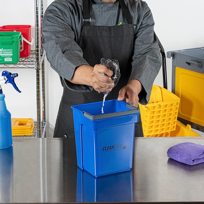 Restaurantware-Clean Tek Professional 4 Quart Cleaning Bucket, 1 Utility Pail with Handle - Heavy-Duty, Portable, Blue Plastic Washing Pail, Perfect for Household, Outdoor, Car Wash and More