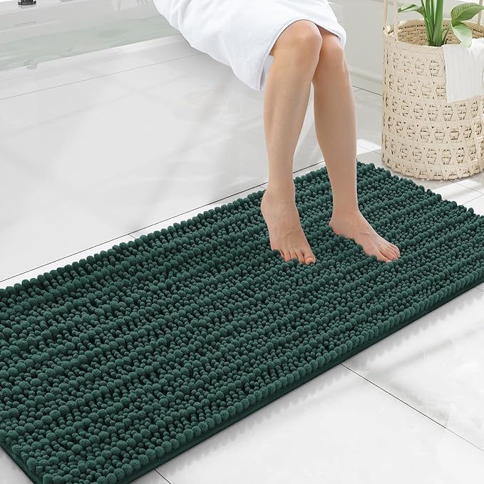Smiry Bathroom Rugs Mat 47x20, Extra Soft Absorbent Chenille Bath Rugs, Non Slip Rubber Backing Machine Washable Quick Dry Bath Mats for Bathroom Floor, Tub, Shower, Home Decor Accessories, Green