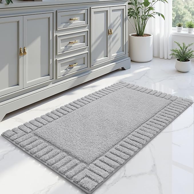 LUMI Bathroom Rugs Non Slip with Rubber Backing, Extra Soft Plush Microfiber Bath Rug Absorbent, Machine Washable Bath Mat Quick Dry for Tub, Shower, Hotel, Light Grey, 24"x36"