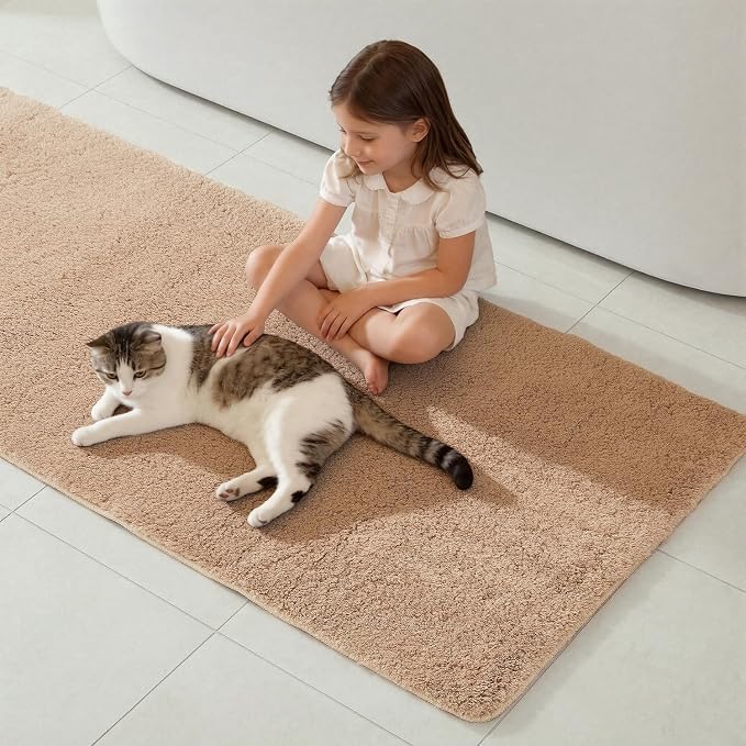 TYUU Beige Bathroom Rugs, Ultra Soft Bath Rugs Non Slip Washable, Super Absorbent Quick Dry Bath Mat with Rubber Backing for Bathroom Floor, Shower, or Sink, Beige 24" x 36"