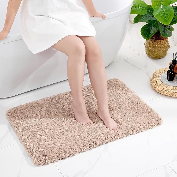 Disolla Beige Bathroom Rug 17x24 - Non-Slip Plush Small Bath Mat, Highly Absorbent & Ultra Soft Fluffy Floor Mat, Machine Washable for Shower and Tub