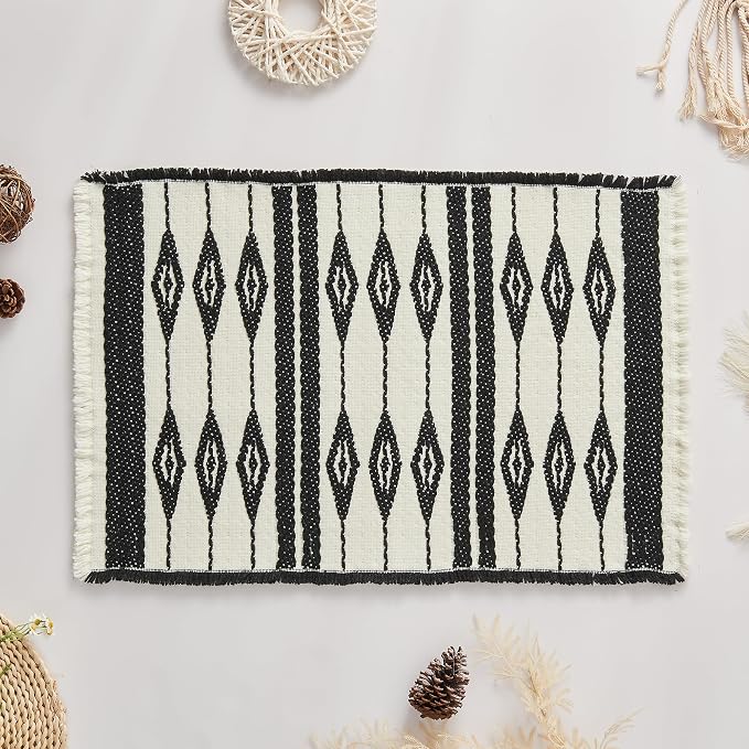 Douceur Boho bath mat for bathroom floor Non Slip, Acrylic blend cute Bath rugs with Tassels, Farmhouse Bathroom rugs with Geometric Tribal Ethnic Pattern Design in black and Cream white,15.7" x 23.6"