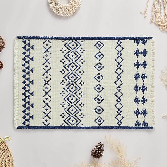 Douceur Boho Bath mat for Bathroom Floor Non Slip, Acrylic Blend Cute Bath Rugs with Tassels, Blue and Cream White Tribal Ethnic Pattern Farmhouse Bathroom Rugs, 15.7" x 23.6"