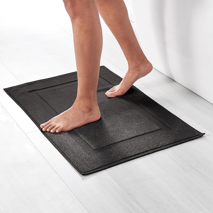 Amazon Basics Banded 100% Cotton Machine Washable Bathroom Bath Rug Mat, 31" x 20", Black