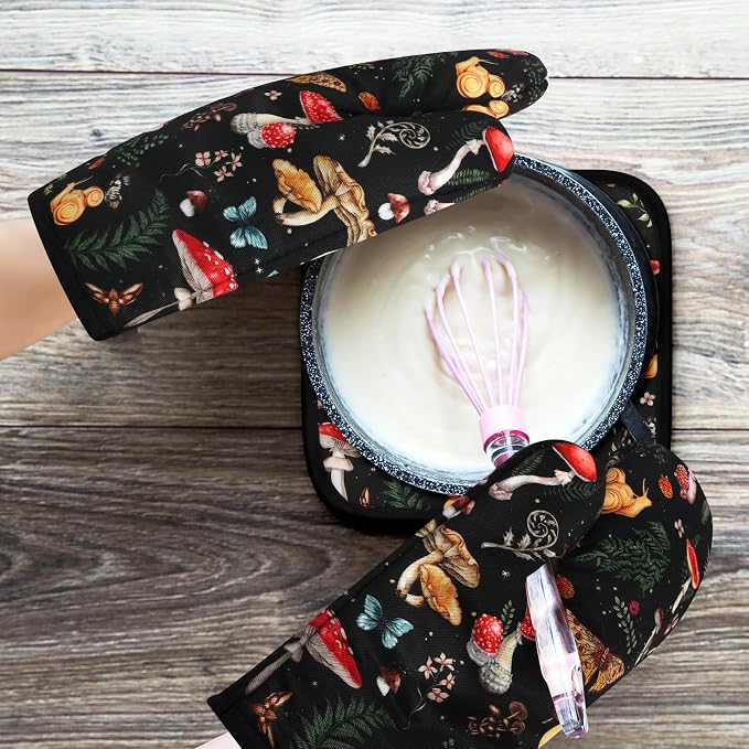 Mushroom Oven Mitts and Pot Holders Sets Cute Oven Gloves Heat Resistant 4 Pcs Funny Decorative Kitchen Hot Pads and Mitts for Baking Cooking Grilling