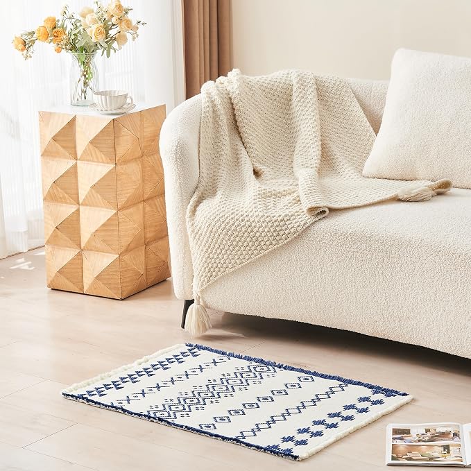 Douceur Boho Bath mat for Bathroom Floor Non Slip, Acrylic Blend Cute Bath Rugs with Tassels, Blue and White Tribal Ethnic Pattern Farmhouse Bathroom Rugs, 24" x 36"